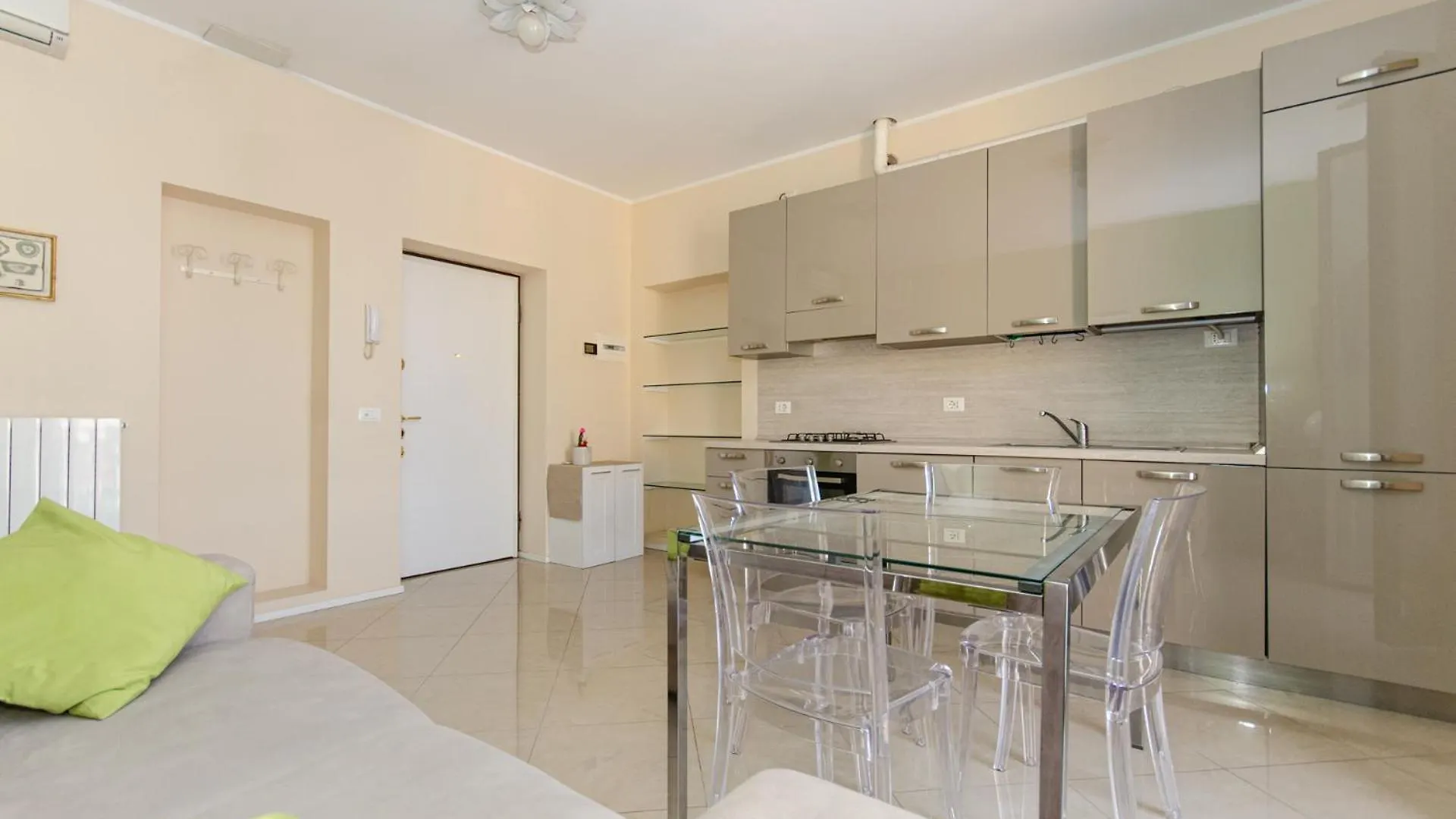 Brianza Flat Apartment Milan